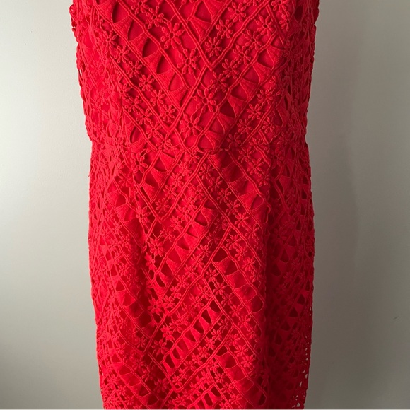 Chi Chi London Bardot Premium Lace Mid Dress Red Crochet NWT Size 12 - Picture 5 of 9
